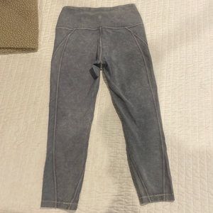 Lululemon cropped leggings